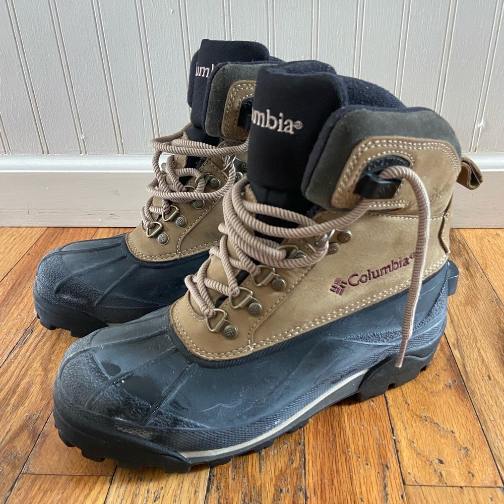 Columbia Men's Rugged Tan and Black Boots
